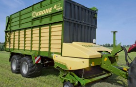 Самозагружающиеся прицепы Krone AX