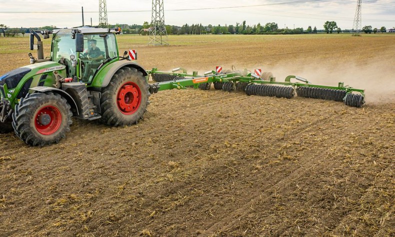 Полевой каток AMAZONE AW Полевой каток AMAZONE AW
