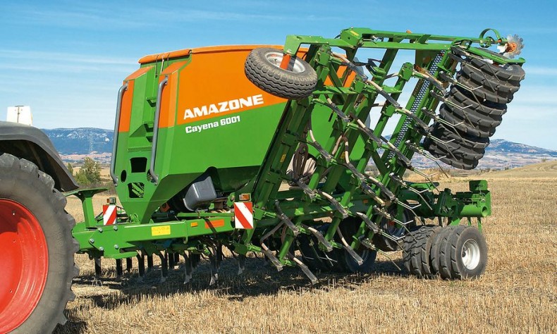 Прицепная сеялка с долотовидными сошниками AMAZONE Cayena Прицепная сеялка с долотовидными сошниками AMAZONE Cayena