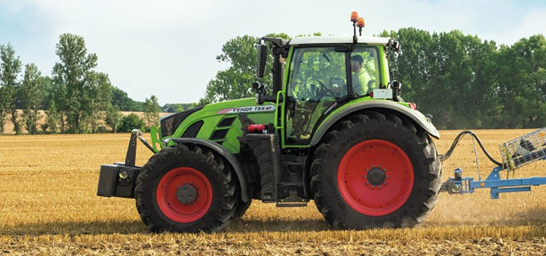 Колёсный трактор Fendt 700 Vario Колёсный трактор Fendt 700 Vario