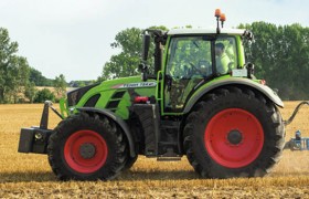 Колёсный трактор Fendt 700 Vario