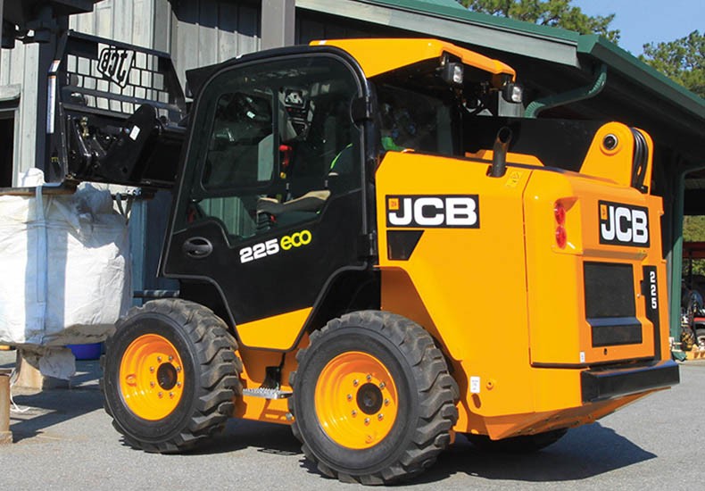 Мини-погрузчик JCB 225 Мини-погрузчик JCB 225