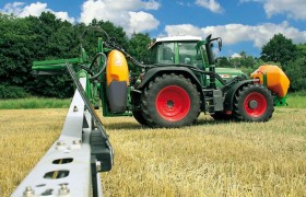 Навесной опрыскиватель AMAZONE UF 01