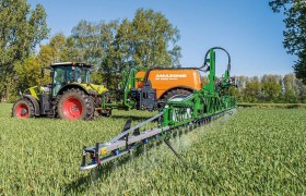 Прицепной опрыскиватель AMAZONE UG