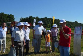 Фоторепортажи » День поля в Орловской области, 14 августа 2013