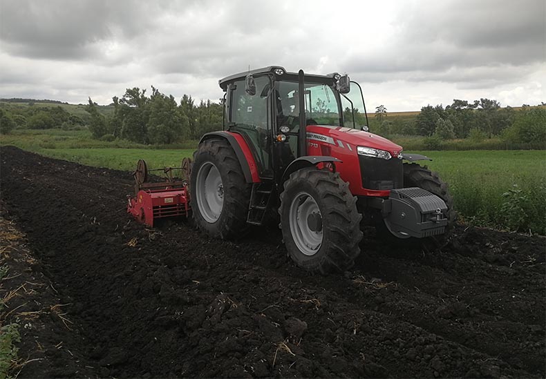 Massey Ferguson 6713