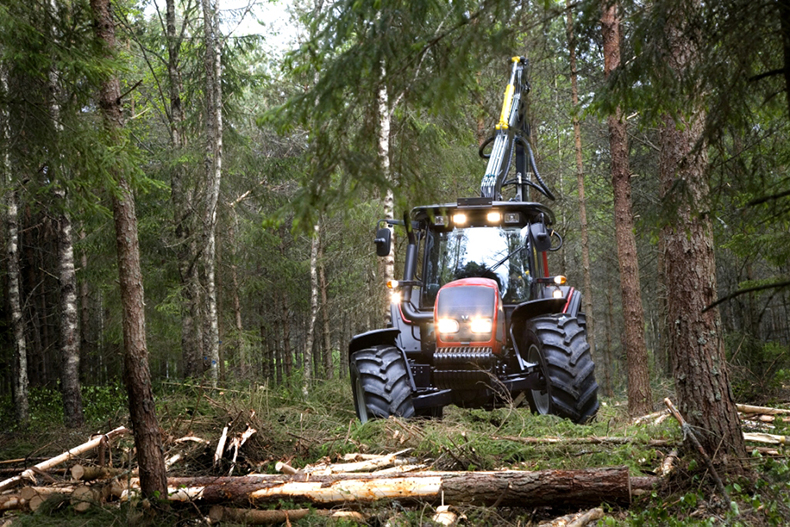 Тракторы Valtra и Massey Ferguson
