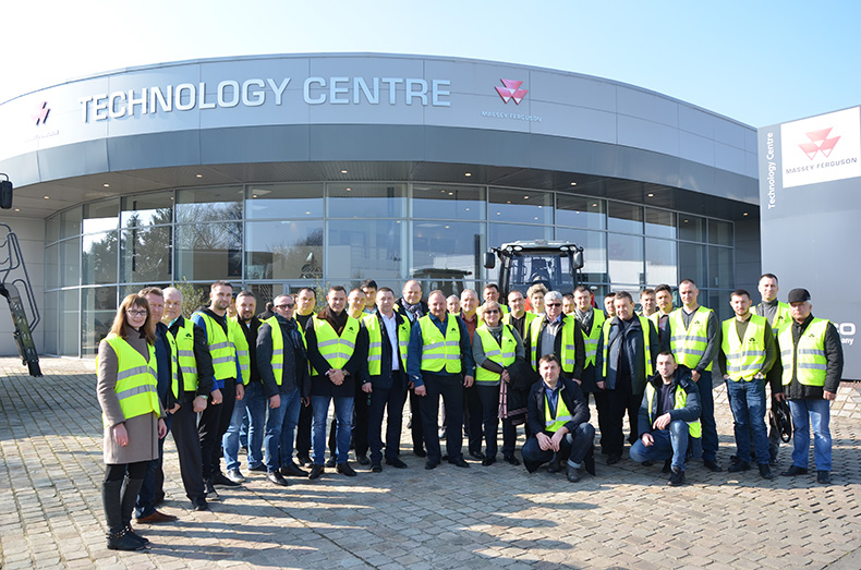 SIMA 2019