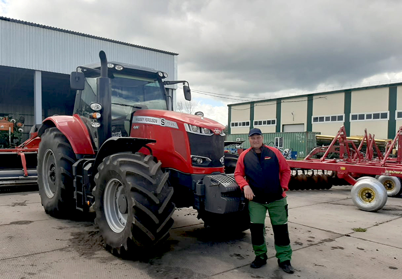 Massey Ferguson 7726