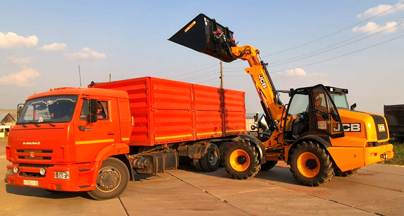 JCB TM320