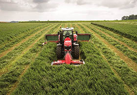 Новое оборудование Massey Ferguson для кормозаготовки выходит на российский рынок 